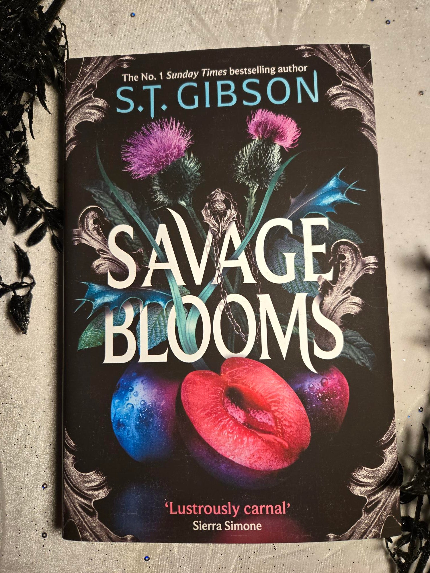 Savage Blooms, ST Gibson (mjukbok)