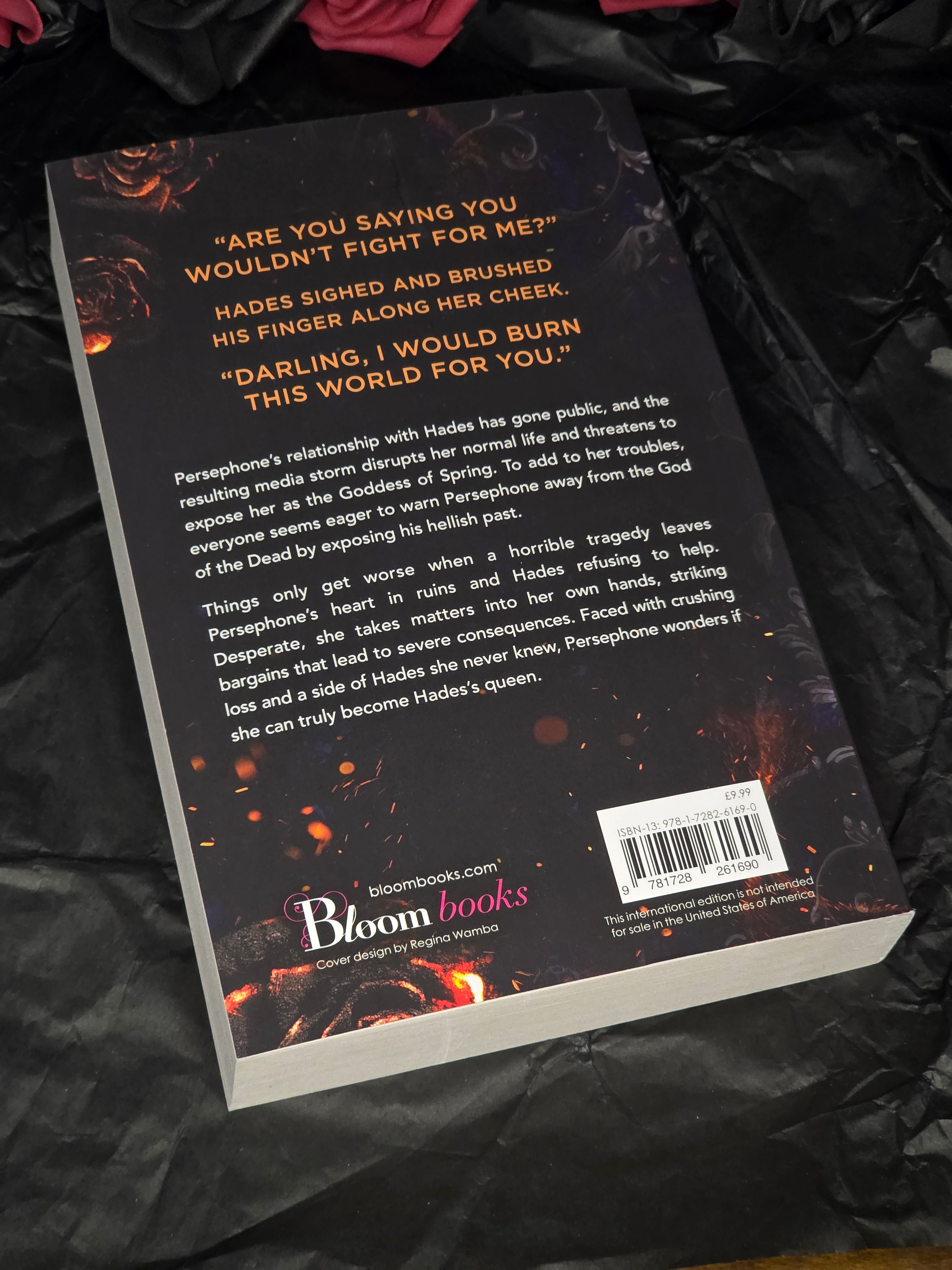 A Touch of Ruin, by Scarlett St. Clair (softback, english edition)