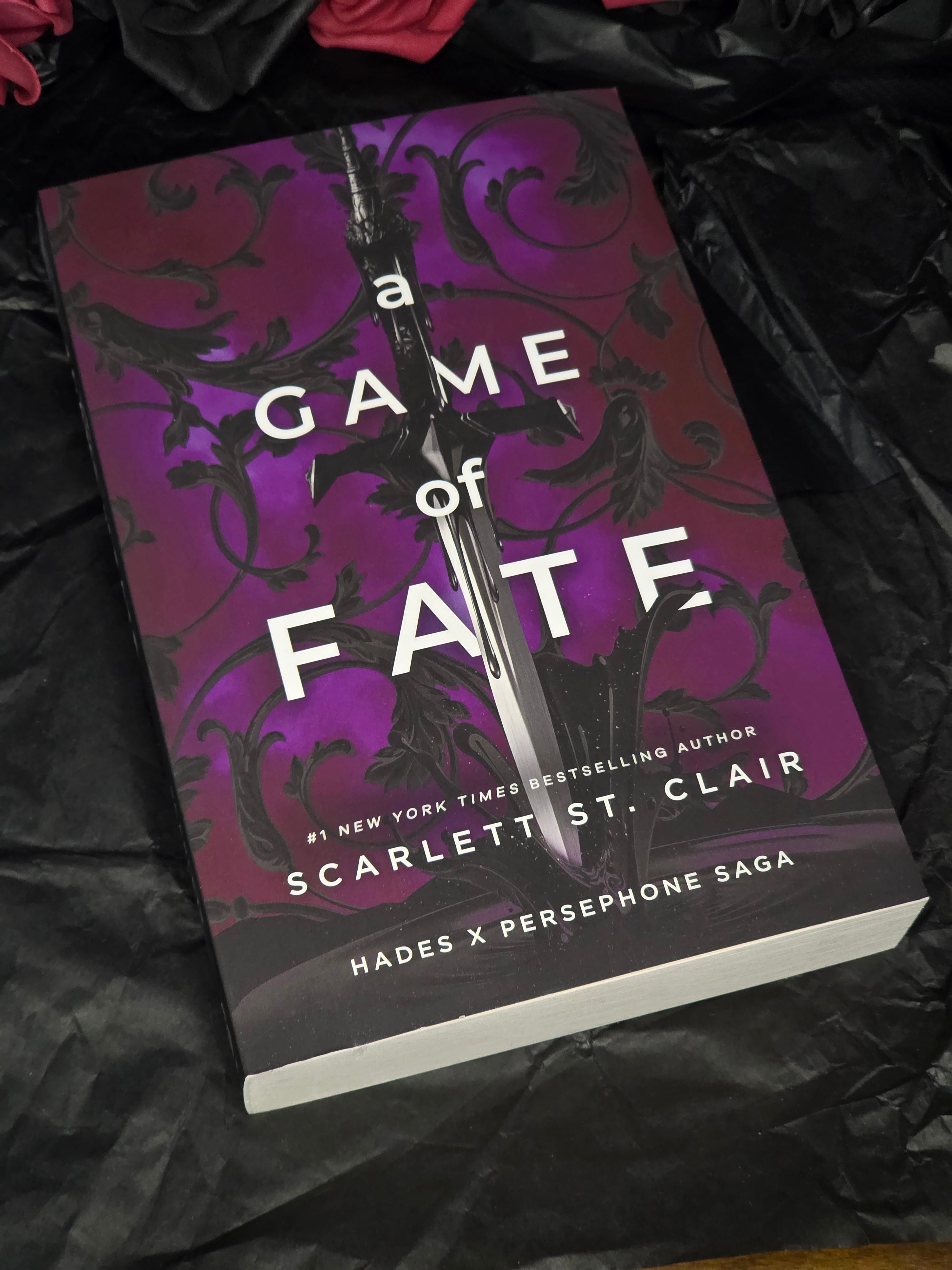 A Game of Fate, av Scarlett St. Clair (pocketutgåva, engelska)