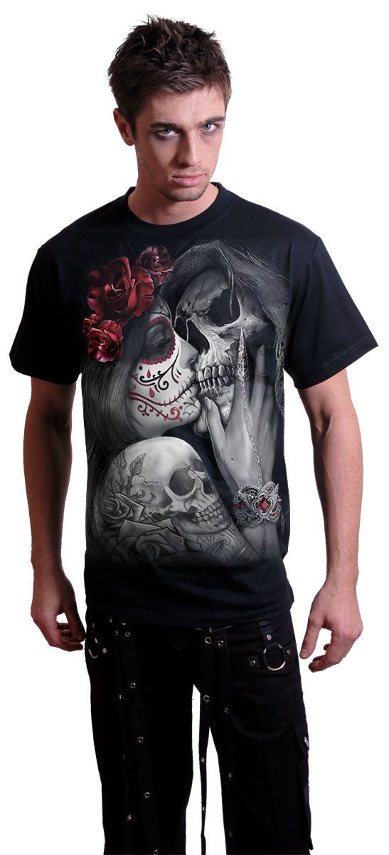 Dead Kiss Unisex T-shirt